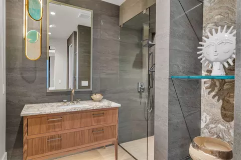 Bath - 63 E Colima Rd, Washington, UT 84780 photo 11 of 12