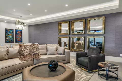 Living - 63 E Colima Rd, Washington, UT 84780 photo 9 of 12