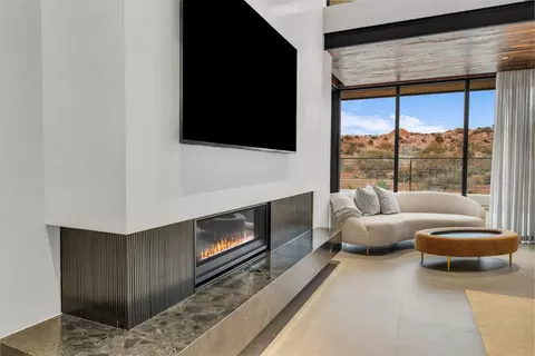 Living - 63 E Colima Rd, Washington, UT 84780 photo 6 of 12