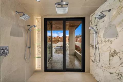 Bath - 63 E Colima Rd, Washington, UT 84780 photo 5 of 12