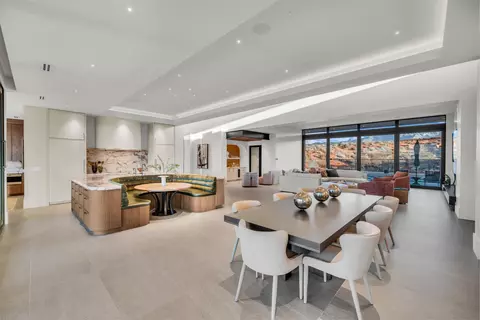 Dining - 63 E Colima Rd, Washington, UT 84780 photo 1 of 4