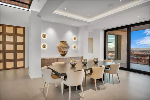Dining - 63 E Colima Rd, Washington, UT 84780 photo 2 of 4