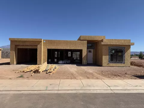 1758 W Monument Valley Rd, Hurricane, UT 84737
