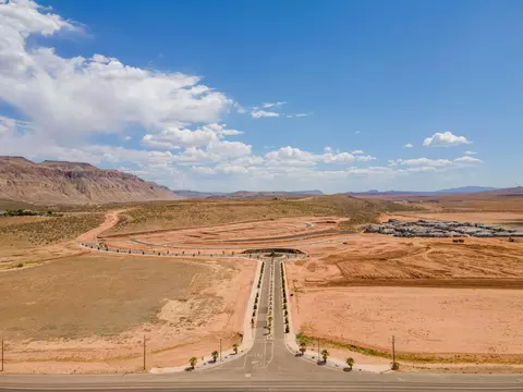 1758 W Monument Valley Rd, Hurricane, UT 84737