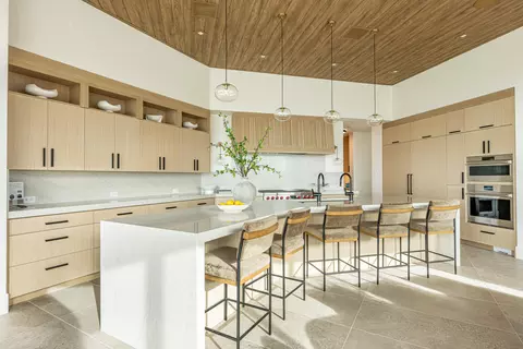 Kitchen - 92 E Colima Rd, Washington, UT 84780 photo 1 of 2