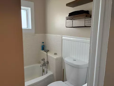 Bath - 290 N 100 St E, Beaver, UT 84713 photo 4 of 4