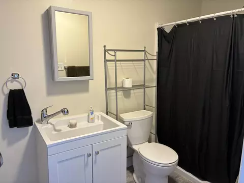 Bath - 290 N 100 St E, Beaver, UT 84713 photo 1 of 4