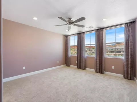 Bedroom - 2292 E Arena Roja Dr, Washington, UT 84780 photo 11 of 12