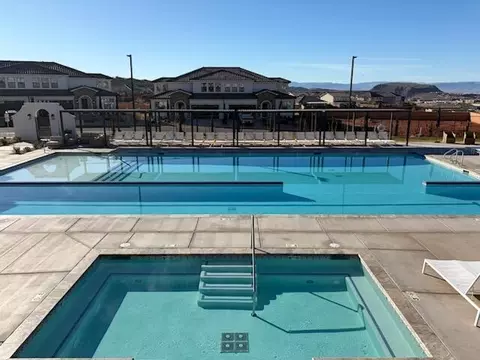 Exterior - 2292 E Arena Roja Dr, Washington, UT 84780 photo 3 of 6