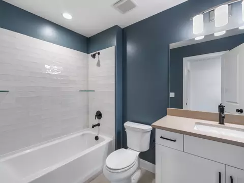 Bath - 2292 E Arena Roja Dr, Washington, UT 84780 photo 6 of 7