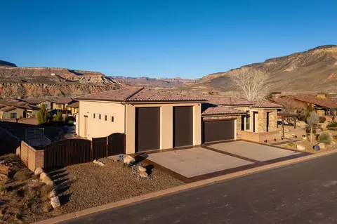470 Entrada Dr, Virgin, UT 84779 photo 2