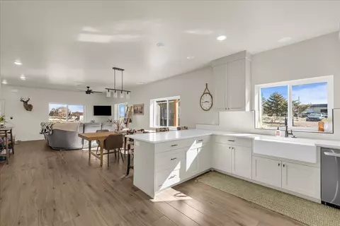Kitchen - 400 E 100 N, Enterprise, UT 84725 photo 1 of 2