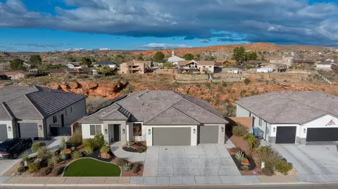 801 N Camino Pico, Washington, UT 84780
