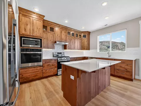 Kitchen - 401 S 3430 E, New Harmony, UT 84757 photo 1 of 1