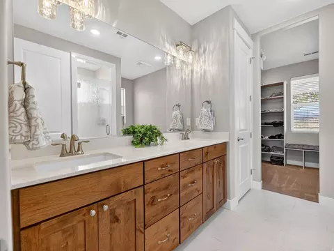 Bath - 401 S 3430 E, New Harmony, UT 84757 photo 1 of 3