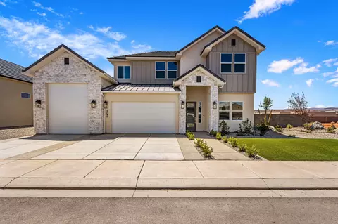 2794 S Woodrow Ln, Washington, UT 84780