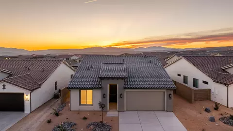 1566 N Ascent St #141, Washington, UT 84780
