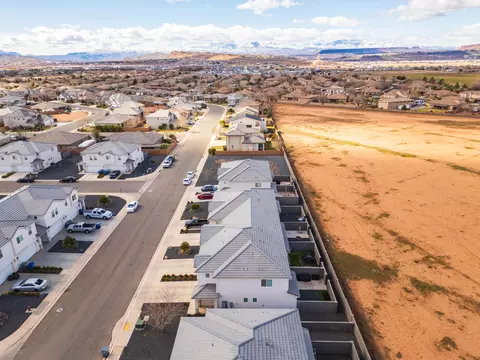 View/Area - 519 E Steeplechase Rd, Washington, UT 84780 photo 3 of 10