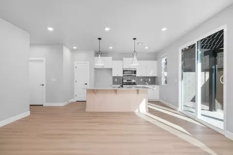 Living - 3995 E Fossil Way #95, Washington, UT 84780 photo 3 of 3