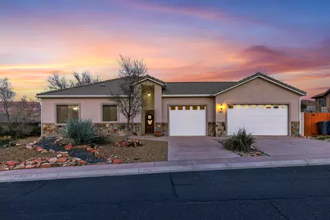 1128 N Main St, Hurricane, UT 84737