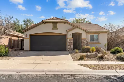 1176 N Crown King Ave, Washington, UT 84780