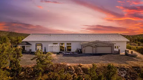 725 W Topaz Rd, Saint George, UT 84770