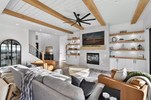 Living - 4204 S 960 E, Washington, UT 84780 photo 1 of 5