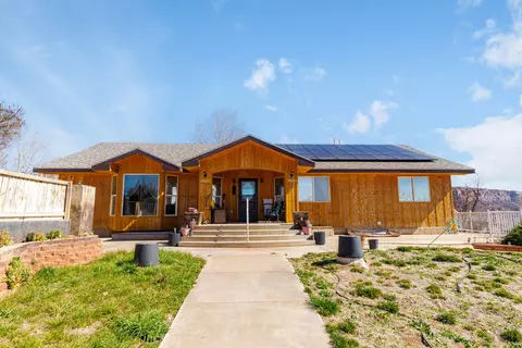 660 N Juniper St, Hildale, UT 84784