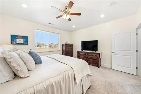 Bedroom - 357 E Main St, Enterprise, UT 84725 photo 3 of 9
