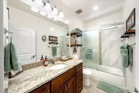 Bath - 357 E Main St, Enterprise, UT 84725 photo 5 of 6