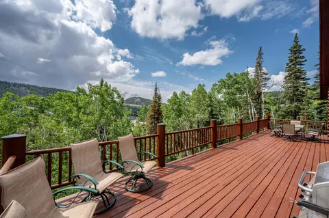 Exterior - 433 W Eagles Roost St, Brian Head, UT 84719 photo 10 of 15