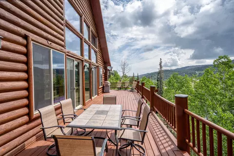 Exterior - 433 W Eagles Roost St, Brian Head, UT 84719 photo 3 of 15
