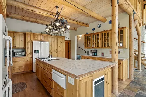 Kitchen - 433 W Eagles Roost St, Brian Head, UT 84719 photo 1 of 5