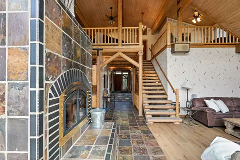 Entry Way - 433 W Eagles Roost St, Brian Head, UT 84719 photo 4 of 9