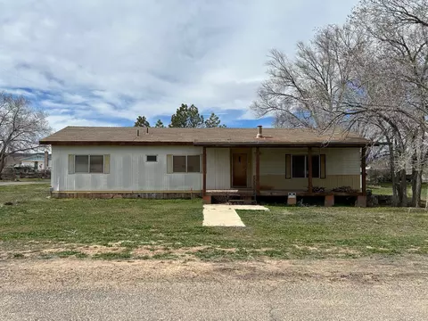 15 N 450 E, Escalante, UT 84726