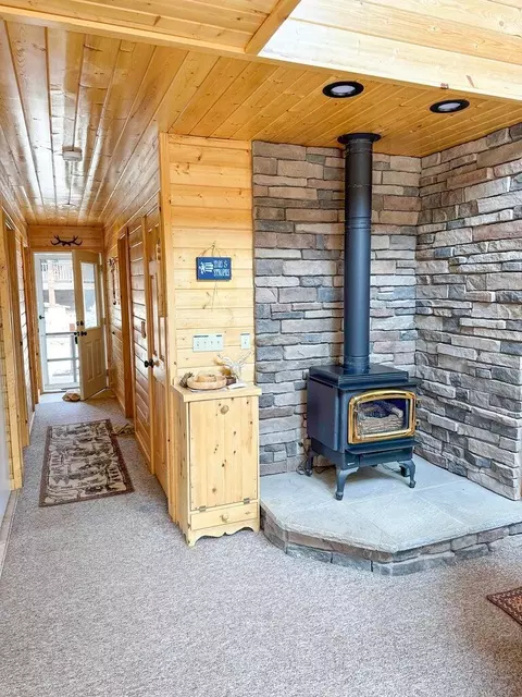 865 N Pine Knoll Rd, Duck Creek Village, UT 84762
