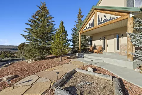 Exterior - 1780 Eagle Ridge Cir, Hatch, UT 84735 photo 3 of 27