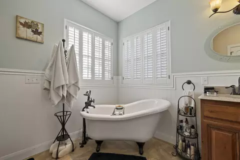 Bath - 1780 Eagle Ridge Cir, Hatch, UT 84735 photo 2 of 5