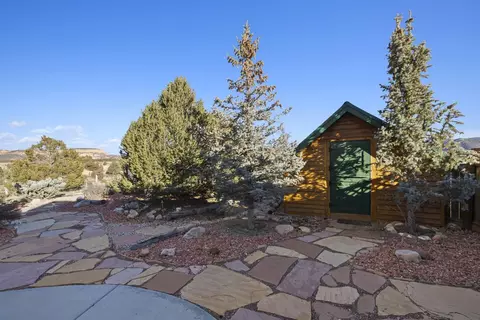 Exterior - 1780 Eagle Ridge Cir, Hatch, UT 84735 photo 13 of 27