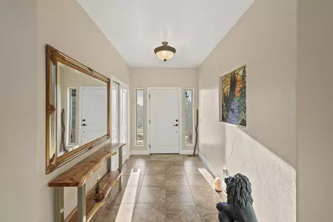 Entry Way - 1780 Eagle Ridge Cir, Hatch, UT 84735 photo 1 of 3