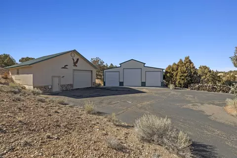 Exterior - 1780 Eagle Ridge Cir, Hatch, UT 84735 photo 11 of 27