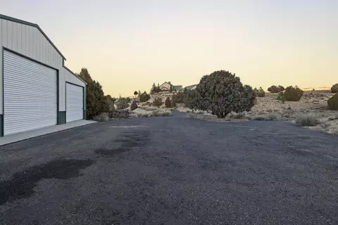 Exterior - 1780 Eagle Ridge Cir, Hatch, UT 84735 photo 24 of 27