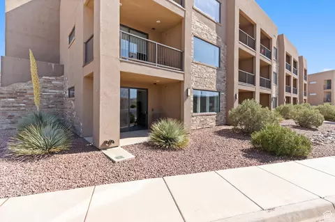 5160 W Villas North Dr # 6-102/104, Hurricane, UT 84737