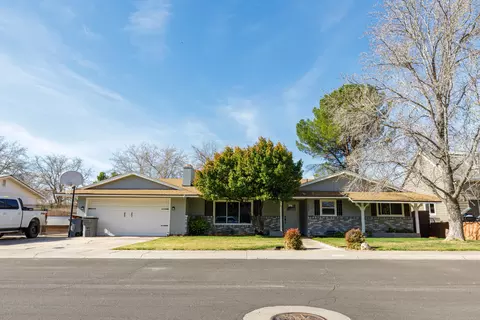 1627 W Rose Garden Ln, Saint George, UT 84790