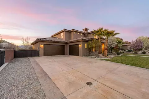 2735 E Auburn Dr, Saint George, UT 84790 photo 2