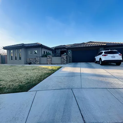 2982 E Carmine Dr, Saint George, UT 84790