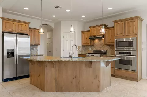 Kitchen - 880 E Lori Ln, Washington, UT 84780 photo 1 of 4