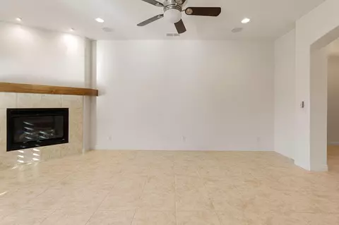 Living - 880 E Lori Ln, Washington, UT 84780 photo 3 of 3