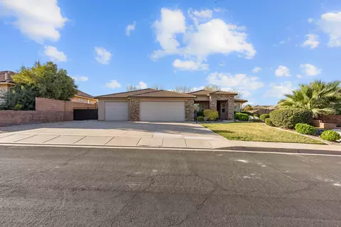 Exterior - 880 E Lori Ln, Washington, UT 84780 photo 2 of 11