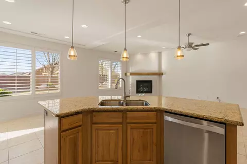 Kitchen - 880 E Lori Ln, Washington, UT 84780 photo 3 of 4